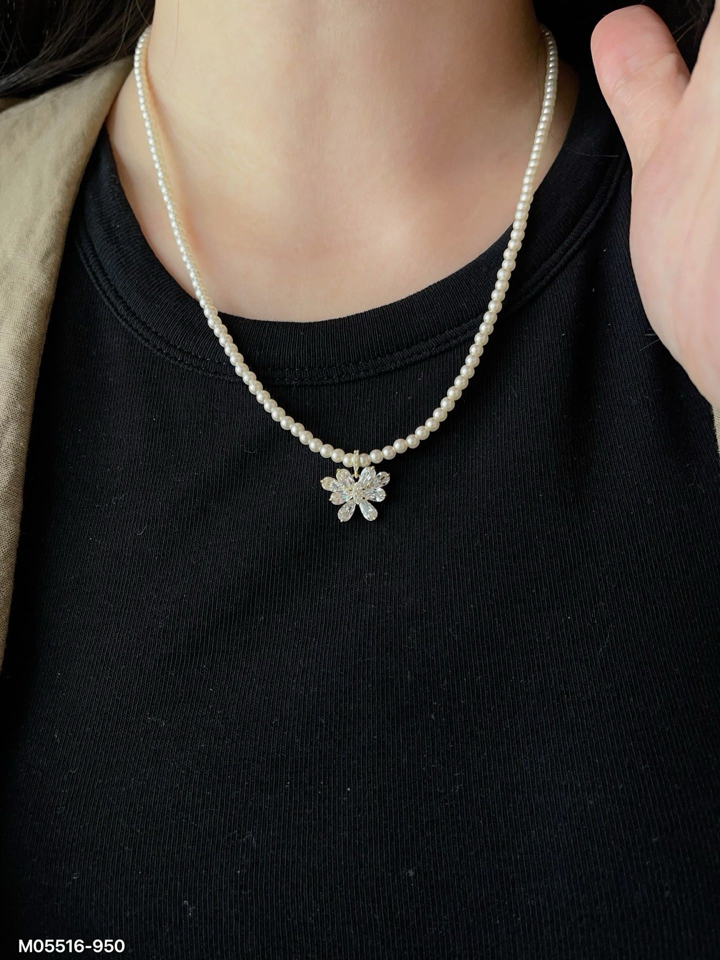 Snowflake Pearl Necklace