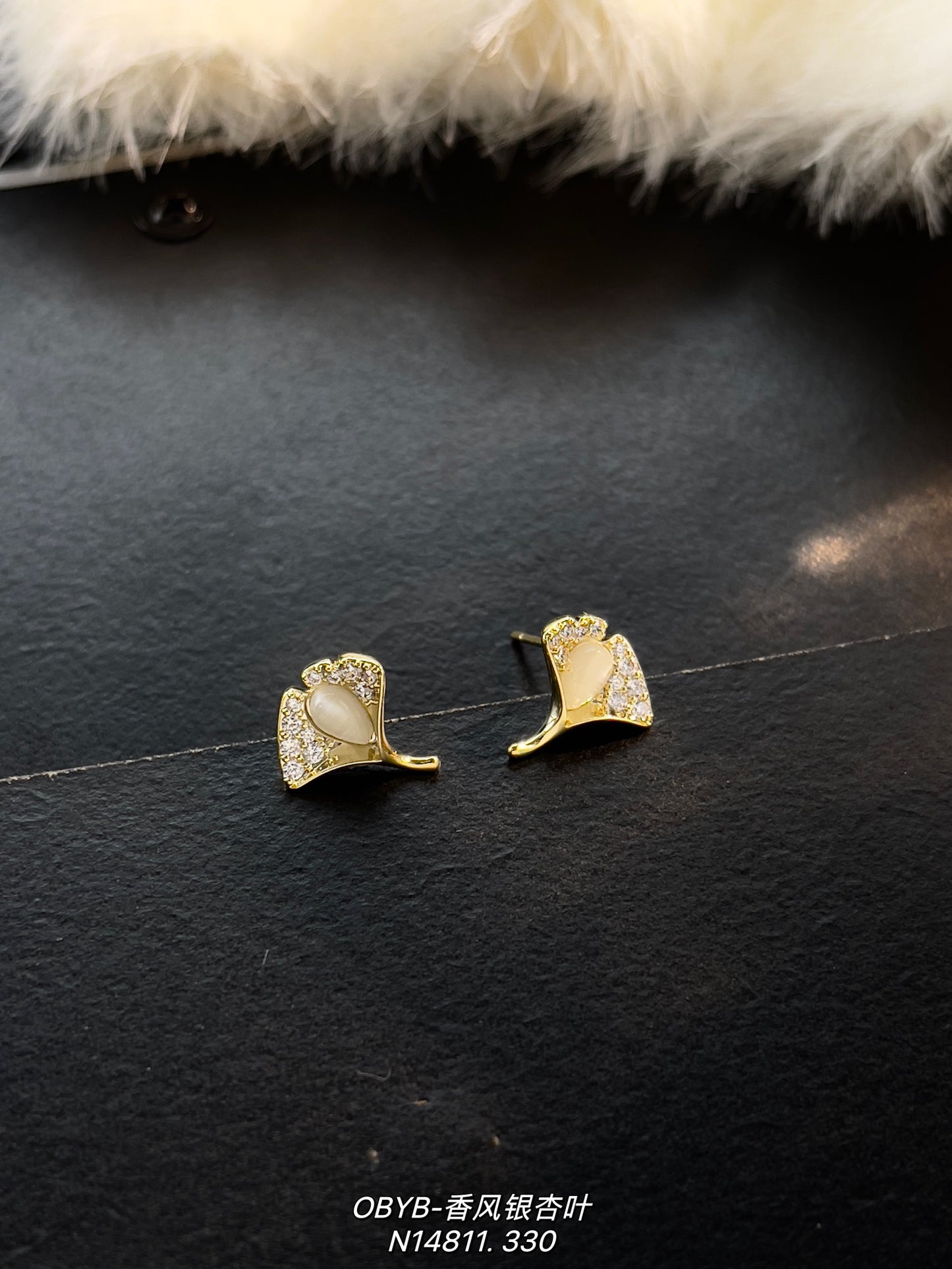 Fragrant Ginkgo Leaf Temperament Earrings