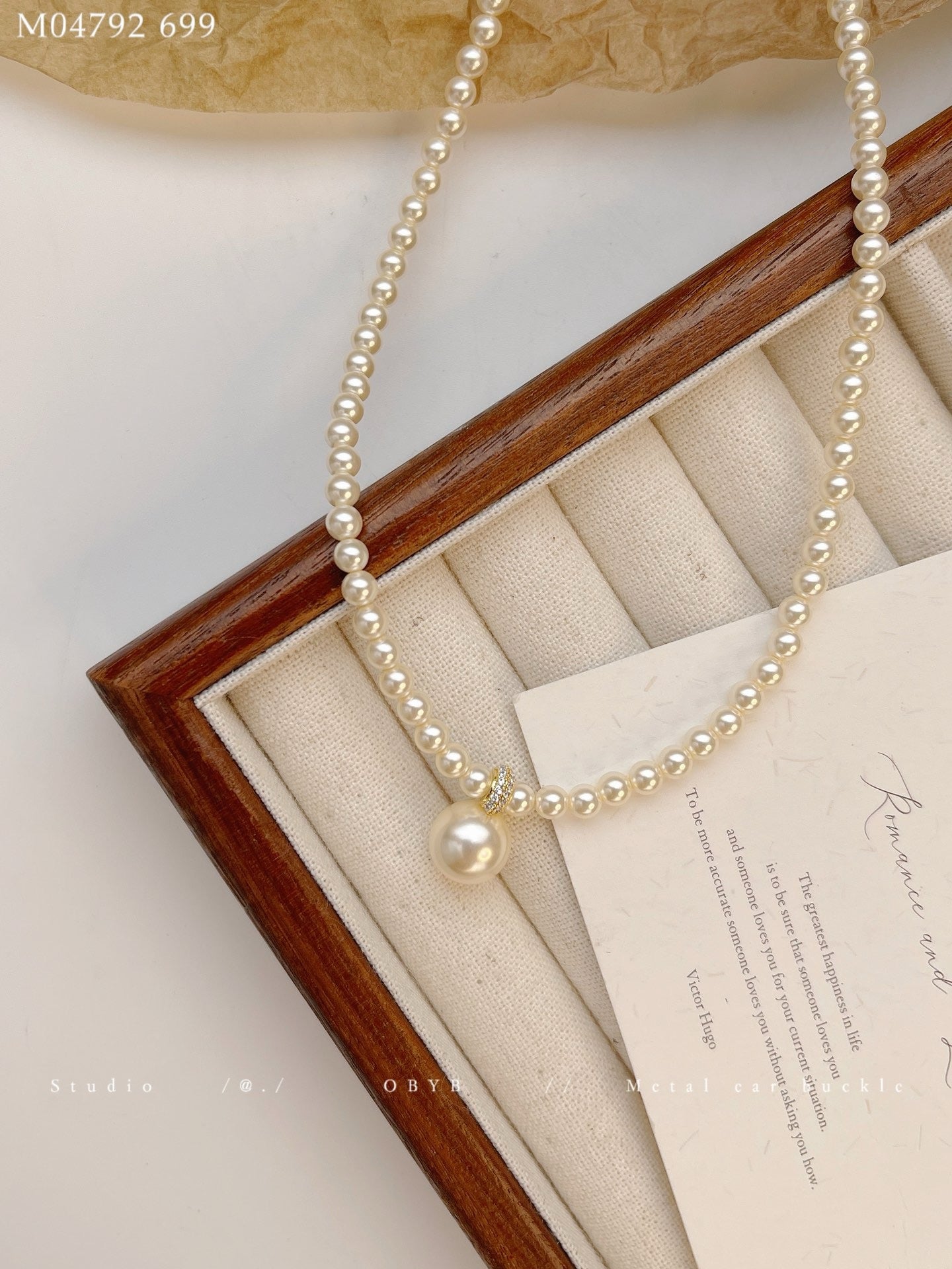 Elegant Pearl Pendant Necklace