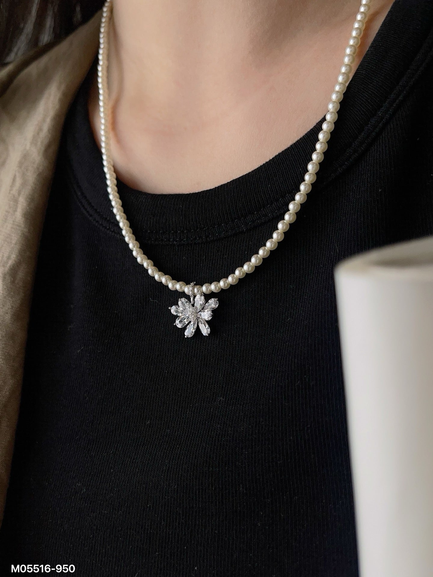 Snowflake Pearl Necklace