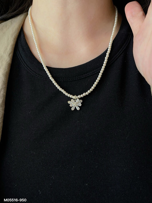 Snowflake Pearl Necklace