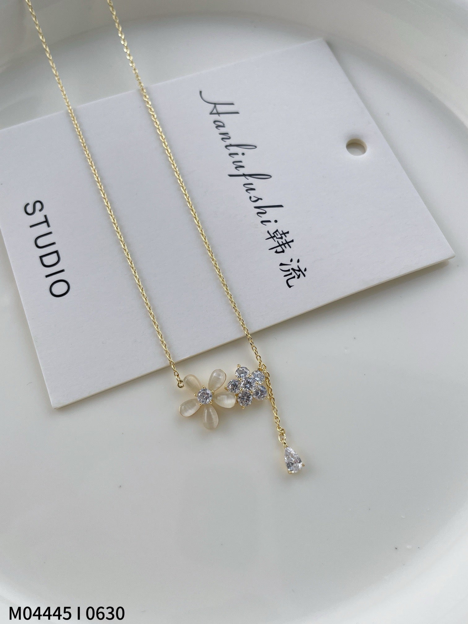 Blooming Crystal Floral Pendant Necklace