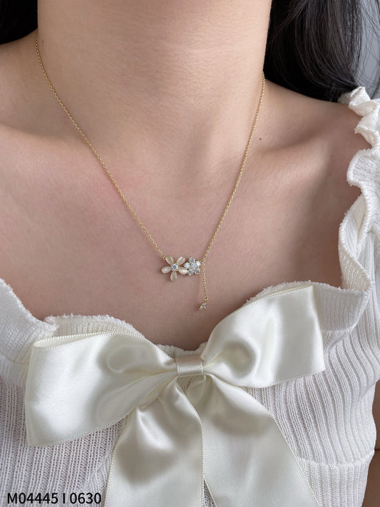 Blooming Crystal Floral Pendant Necklace