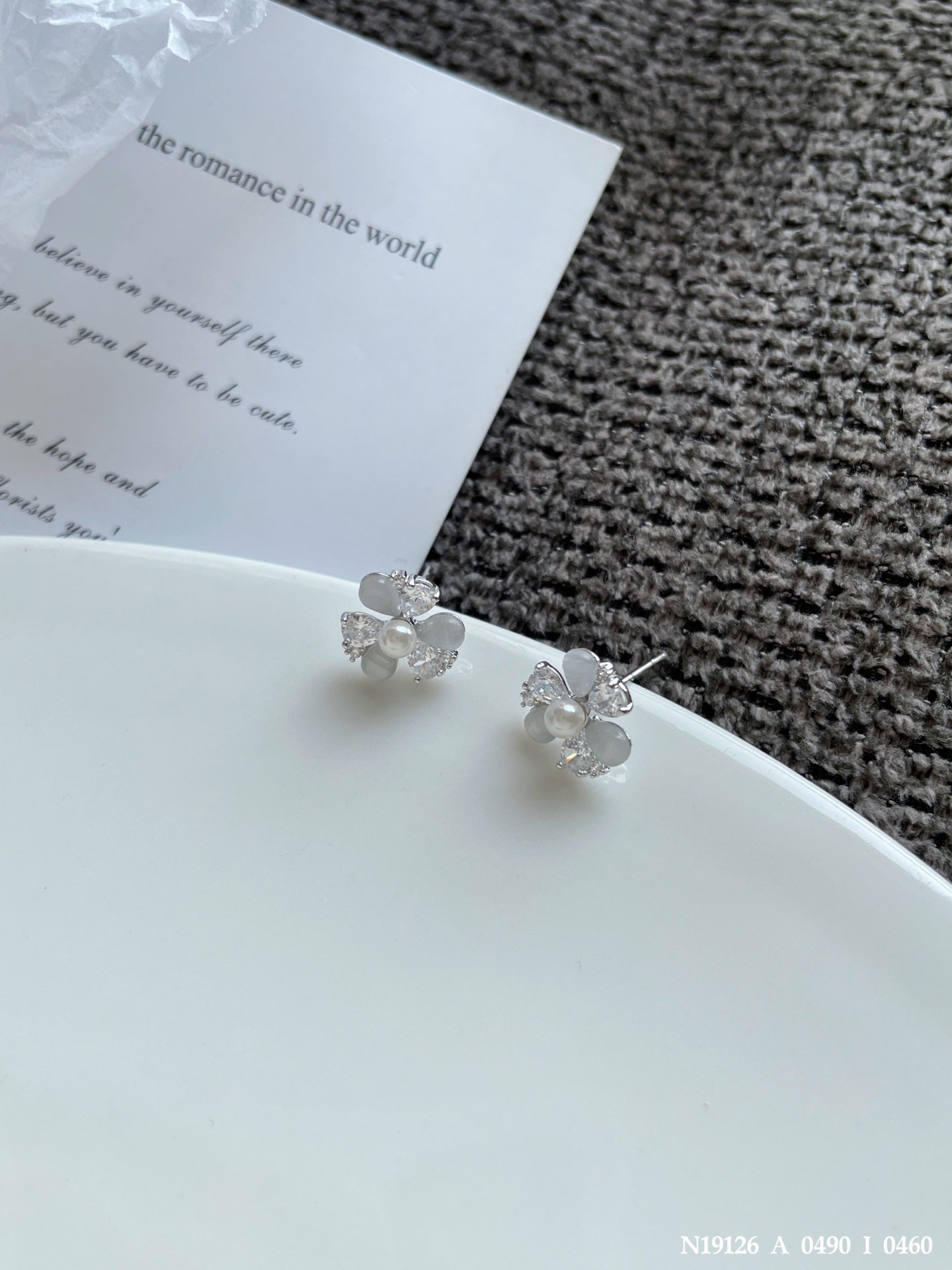 Artificial pearl flower ear needle