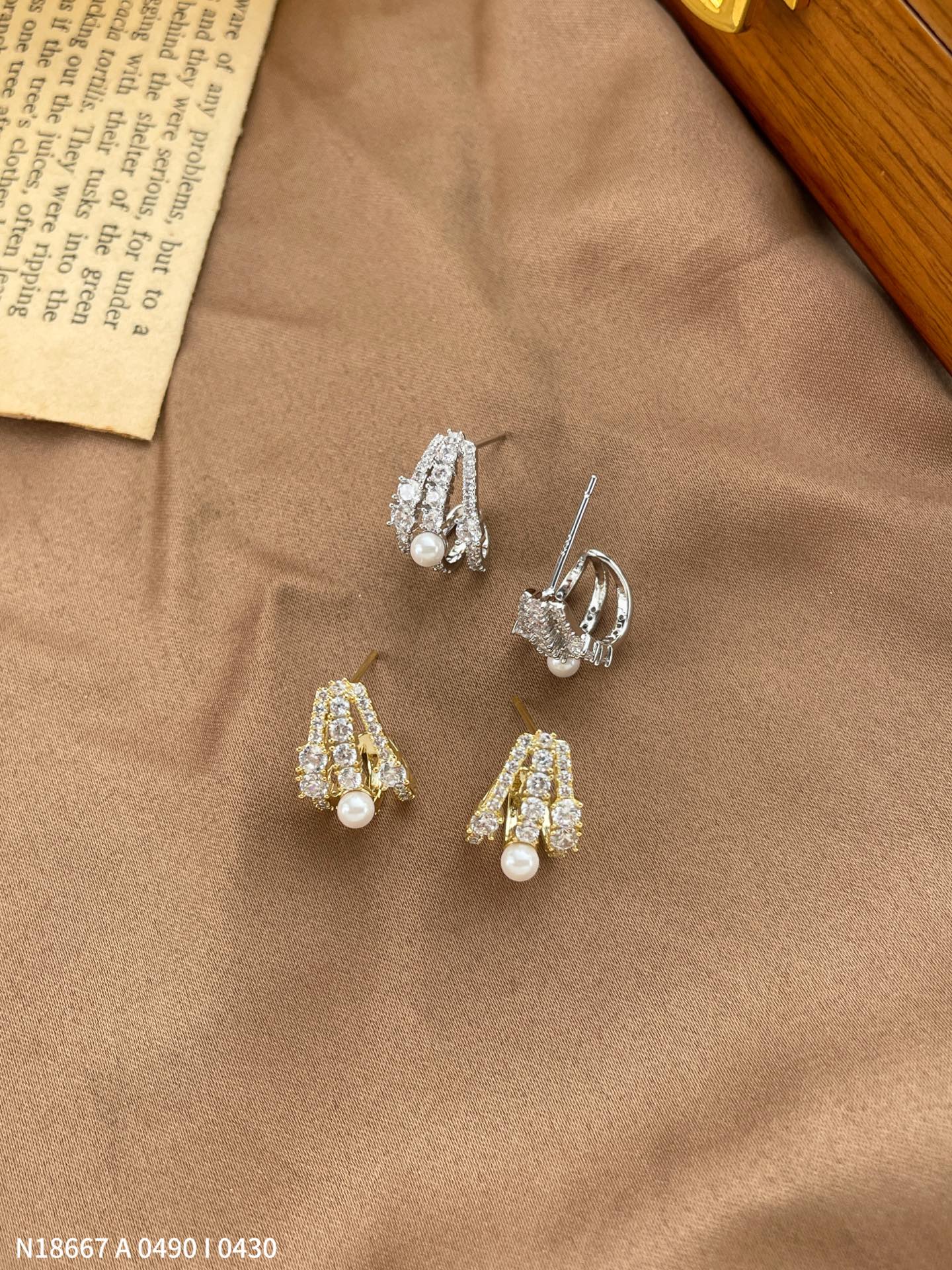Kitten Claw Ear Nails