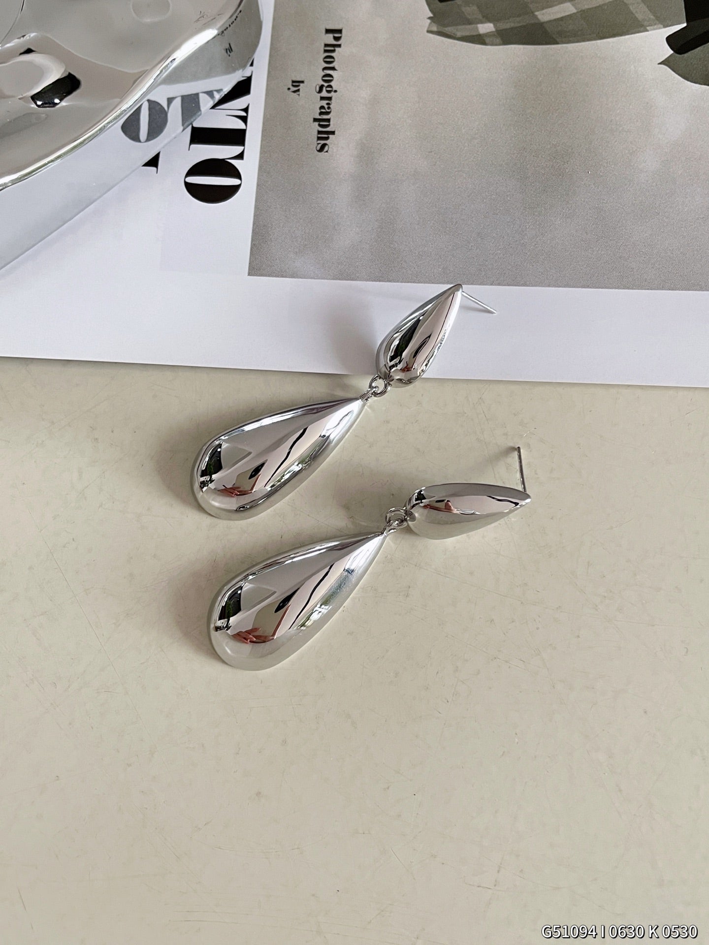 Minimalist Metallic Waterdrop Dangle Earrings