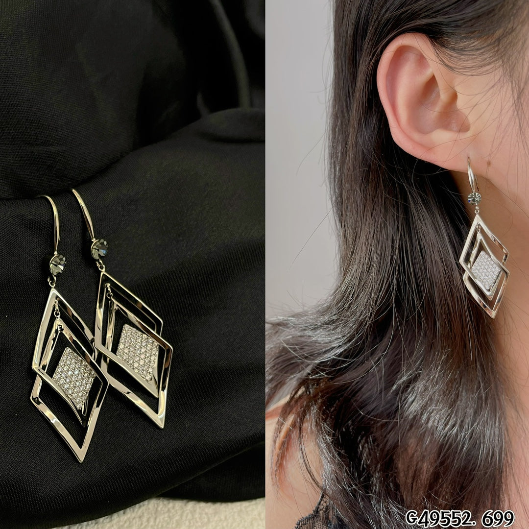 Statement silver geometric earrings 